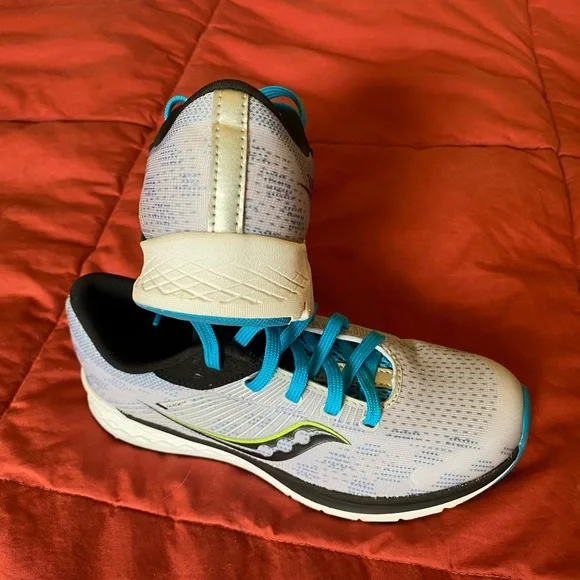 NWT Kids’ Saucony Guide 14 Running Shoes - Boys | Girls - Picture 7 of 10